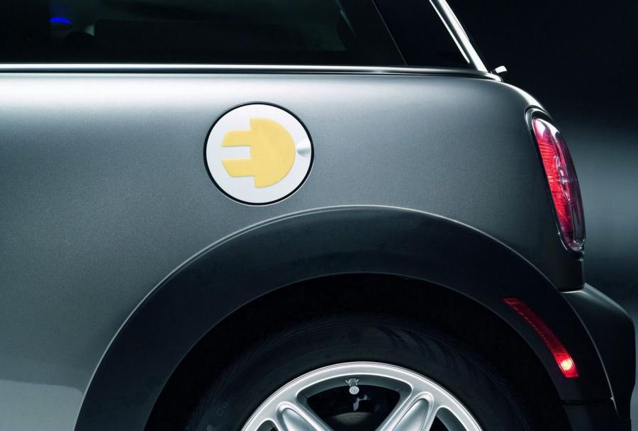  Mini E 2008 года  (фото 13 из 35)